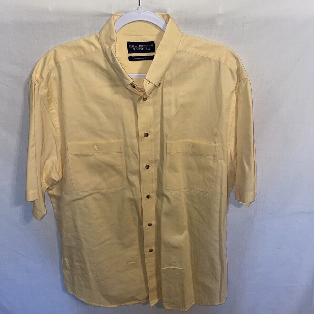 Roundtree & Yorke Dress Shirt Men’s Size Large Yellow Button Up Short Sleeve